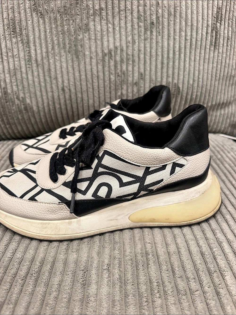 Karl Lagerfeld Dallas Geometric Sneakers in White & Black